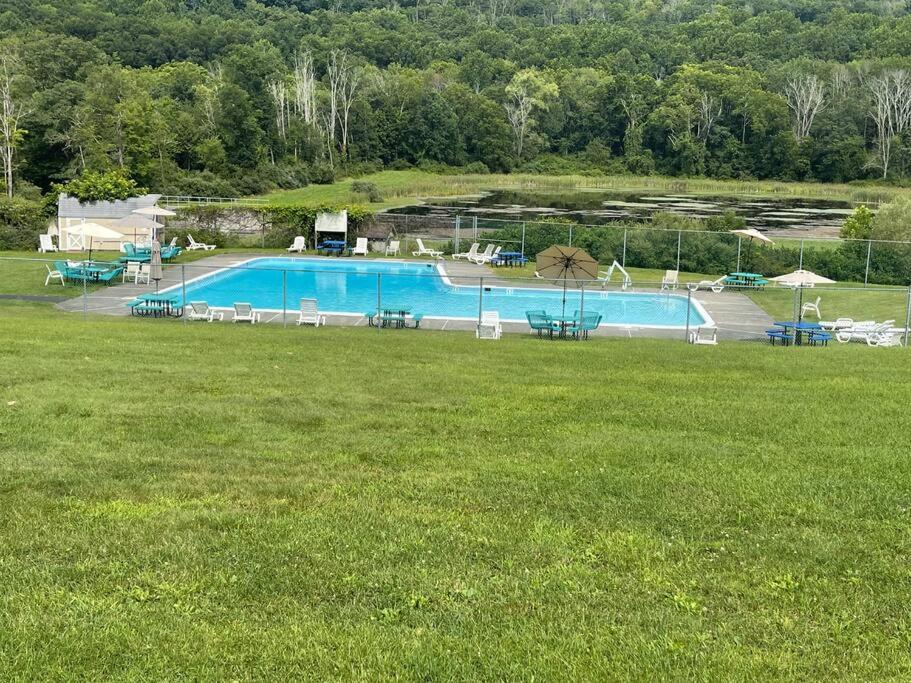 فيلا إيست سترودسبورغفي Pocono Shawnee Mountain Townhouse المظهر الخارجي الصورة