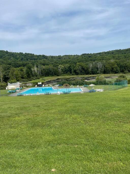 فيلا إيست سترودسبورغفي Pocono Shawnee Mountain Townhouse المظهر الخارجي الصورة